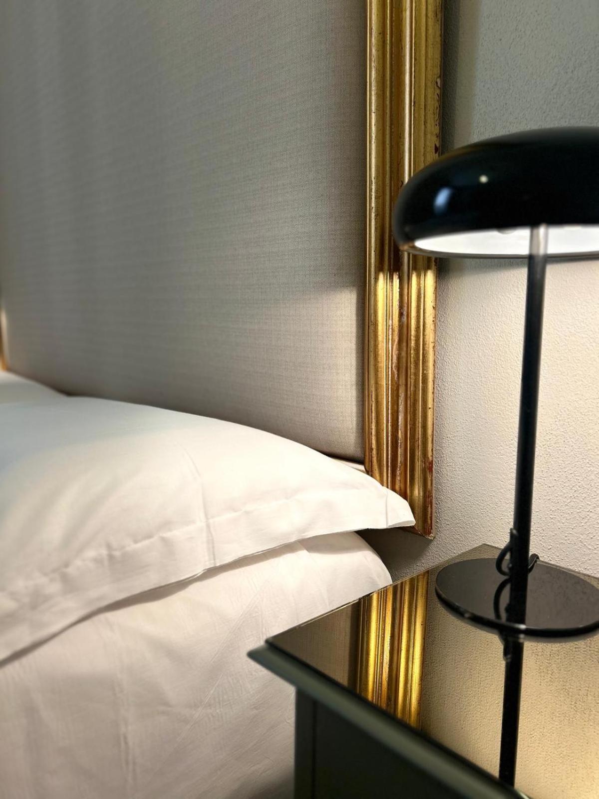 Notus Rooms Noto Luaran gambar